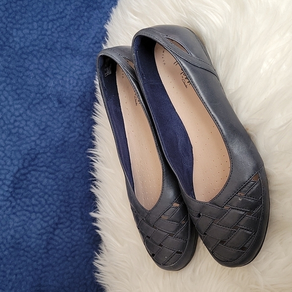 Clarks collection flats size 8.5M - Picture 3 of 12